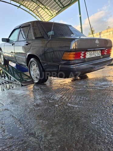 Mercedes 190 1991, 400,000 km - 1.8 l - Zaqatala