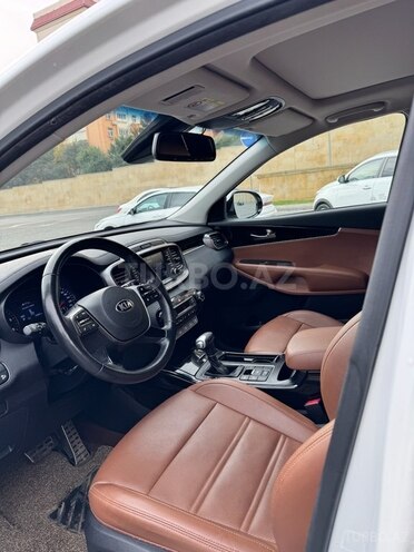 Kia Sorento-7