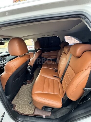 Kia Sorento-9