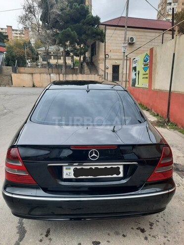 Mercedes E 270 2002, 325,800 km - 2.7 л - Bakı