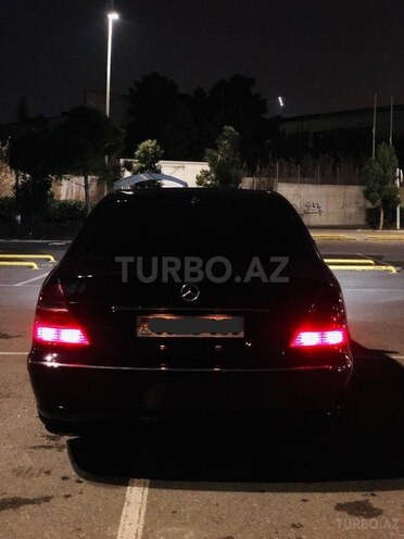 Mercedes E 270 2002, 325,800 km - 2.7 л - Bakı