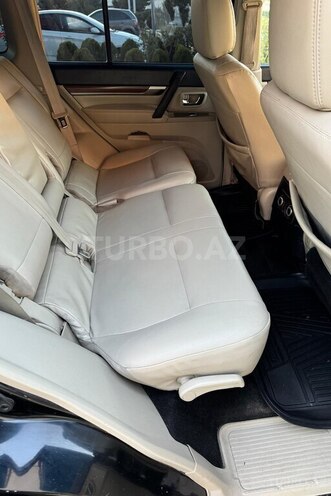 Mitsubishi Pajero 2007, 273,000 km - 3.0 l - Bakı
