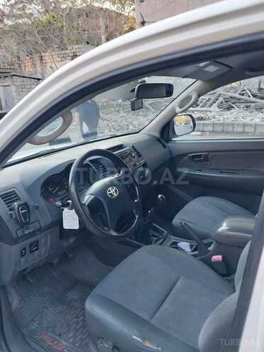 Toyota Hilux 2013, 285,000 km - 2.5 l - Bakı