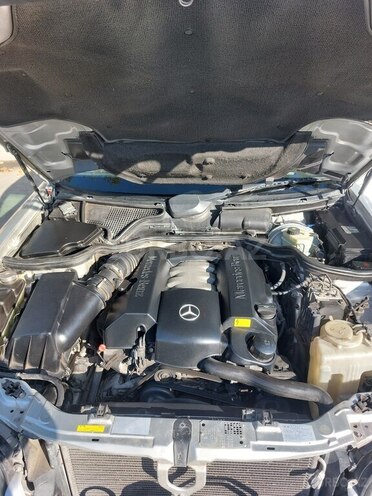 Mercedes E 240 2001, 335,000 km - 2.4 л - Bərdə