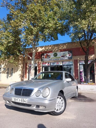 Mercedes E 240 2001, 335,000 km - 2.4 л - Bərdə