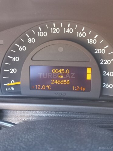 Mercedes C 200 2002, 256,658 km - 1.8 l - Gəncə