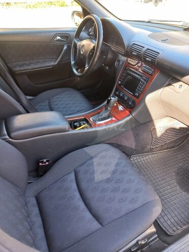 Mercedes C 200 2002, 256,658 km - 1.8 l - Gəncə