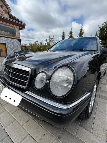 Mercedes E 230 1997, 471,000 km - 2.3 l - Sabirabad