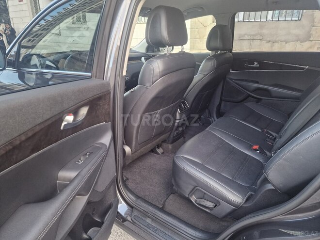 Kia Sorento-10