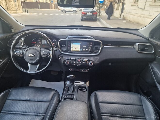 Kia Sorento-8