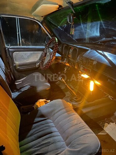 GAZ 31029 1994, 300,000 km - 2.4 л - Qusar