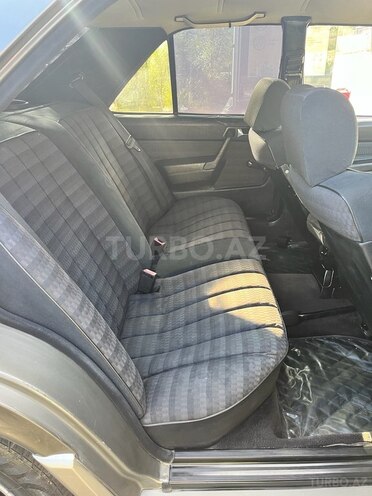 Mercedes 190 1993, 300,000 km - 1.8 л - Bakı