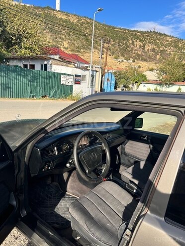 Mercedes 190 1993, 300,000 km - 1.8 л - Bakı
