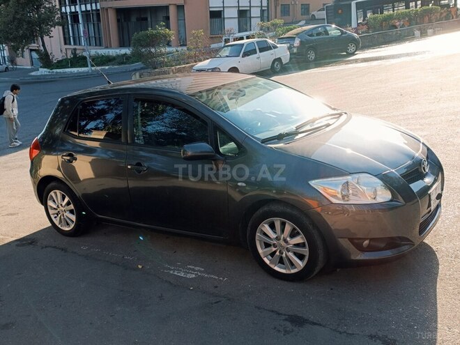 Toyota Auris 2009, 254,000 km - 1.4 l - Bakı