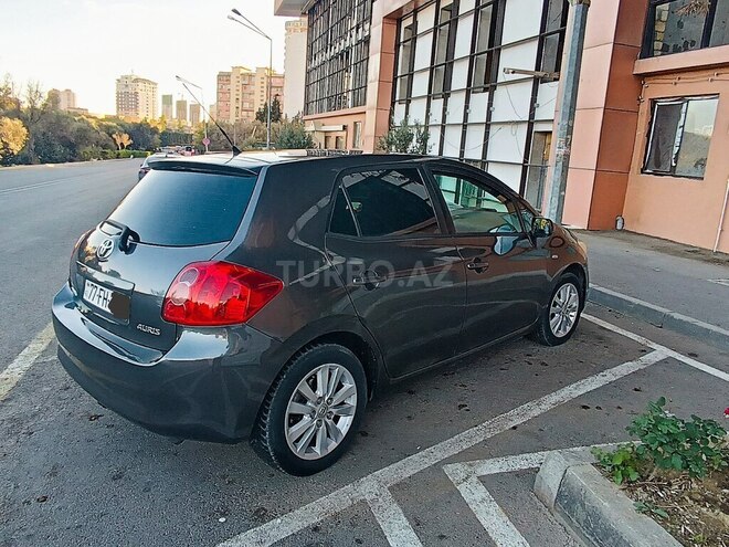 Toyota Auris 2009, 254,000 km - 1.4 l - Bakı