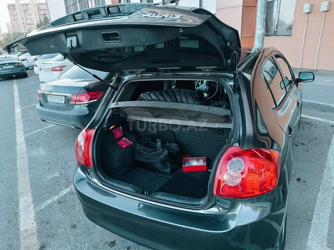 Toyota Auris 2009, 254,000 km - 1.4 l - Bakı