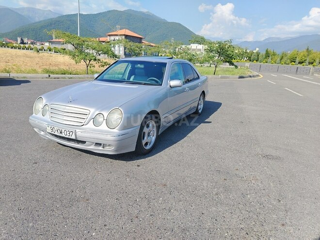 Mercedes E 240 2000, 390,000 km - 2.4 l - Qax