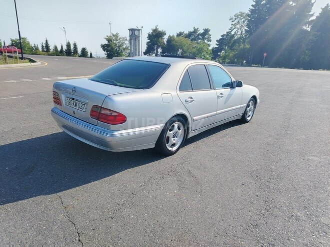 Mercedes E 240 2000, 390,000 km - 2.4 l - Qax