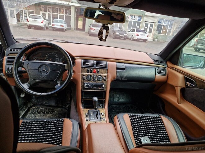 Mercedes E 230 1995, 348,000 km - 2.3 l - Bakı