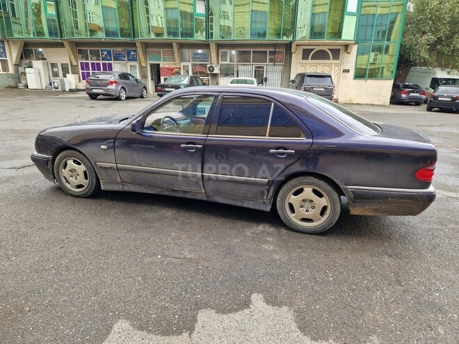 Mercedes E 230 1995, 348,000 km - 2.3 l - Bakı