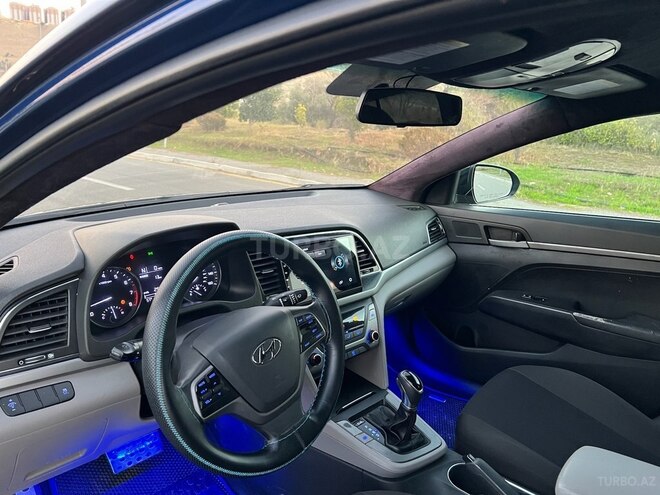 Hyundai Elantra 2017, 255,886 km - 2.0 l - Bakı