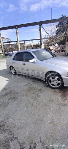 Mercedes C 230 2000, 236,000 km - 2.3 l - Bakı