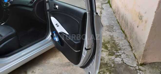 Hyundai Accent 2013, 280,000 km - 1.6 l - Mingəçevir