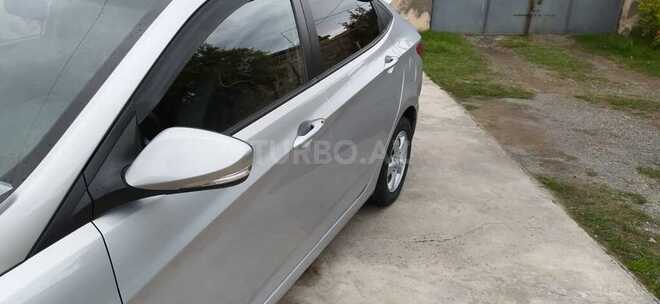 Hyundai Accent 2013, 280,000 km - 1.6 l - Mingəçevir