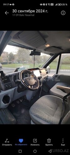 Ford Transit-9