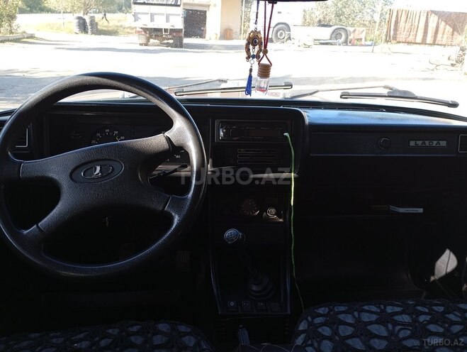 LADA (VAZ) 2107 2005, 98,300 km - 1.6 л - Salyan