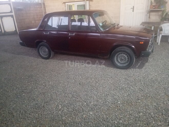 LADA (VAZ) 2107 2005, 98,300 km - 1.6 л - Salyan