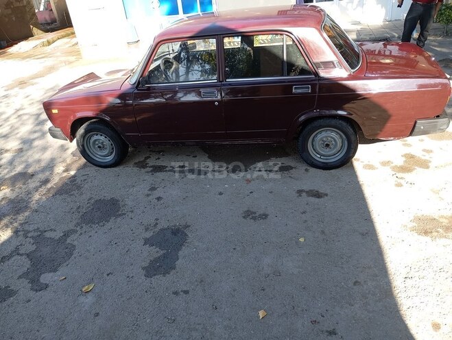 LADA (VAZ) 2107 2005, 98,300 km - 1.6 л - Salyan