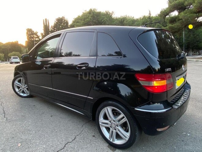 Mercedes B 180 2009, 156,000 km - 1.7 l - Sumqayıt