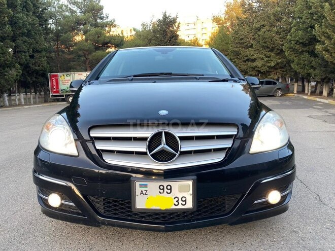 Mercedes B 180 2009, 156,000 km - 1.7 l - Sumqayıt
