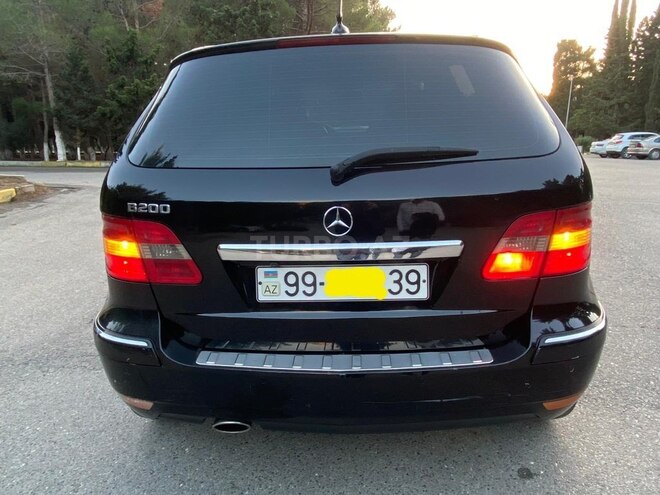 Mercedes B 180 2009, 156,000 km - 1.7 l - Sumqayıt