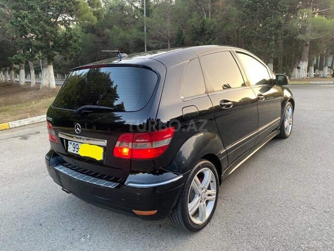 Mercedes B 180 2009, 156,000 km - 1.7 l - Sumqayıt
