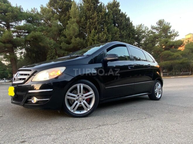 Mercedes B 180 2009, 156,000 km - 1.7 l - Sumqayıt