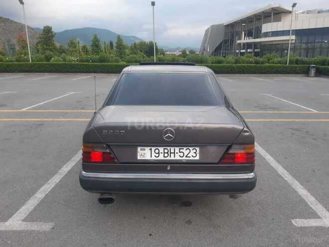 Mercedes E 220 d 1991, 435,000 km - 2.2 l - Şəki