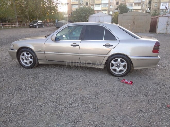 Mercedes C 220 1995, 478,355 km - 2.2 l - Gəncə