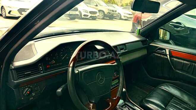Mercedes E 220 1994, 288,000 km - 2.2 л - Bakı
