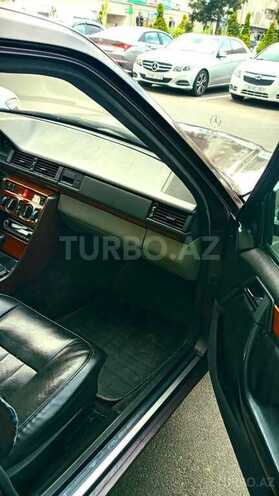Mercedes E 220 1994, 288,000 km - 2.2 л - Bakı