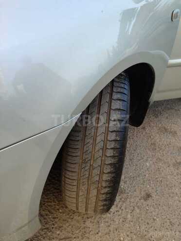 Toyota Corolla 2005, 236,000 km - 1.4 л - Bakı