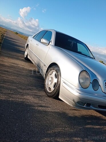 Mercedes E 240 2000, 342,000 km - 2.4 l - Kürdəmir
