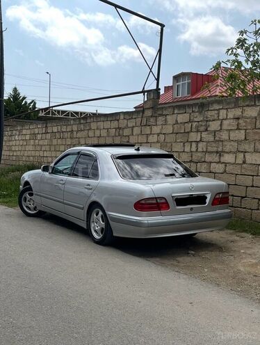 Mercedes E 200 2001, 364,447 km - 2.0 l - Sumqayıt