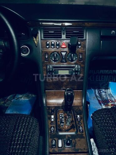Mercedes E 200 2001, 364,447 km - 2.0 l - Sumqayıt