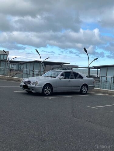 Mercedes E 200 2001, 364,447 km - 2.0 l - Sumqayıt