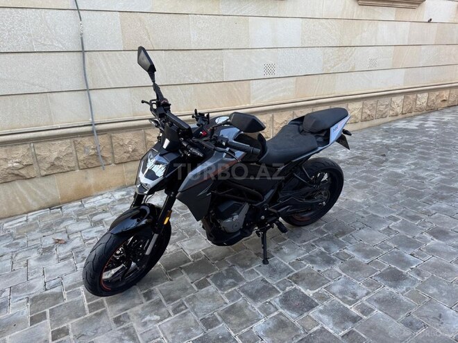 CFMOTO 300 NK-2