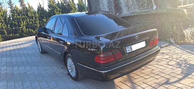 Mercedes E 240 2000, 245,145 km - 2.6 l - Sabirabad