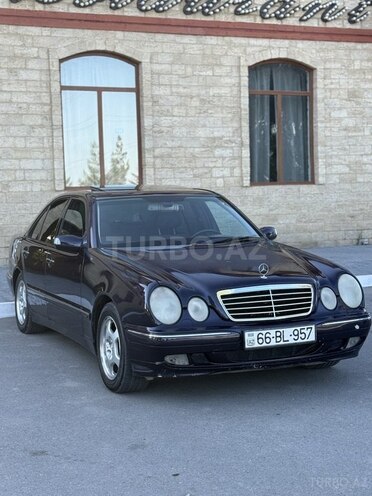 Mercedes E 200 1999, 326,000 km - 2.0 л - Yevlax