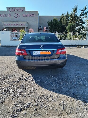 Mercedes E 220 d 2009, 399,919 km - 2.2 l - Ucar